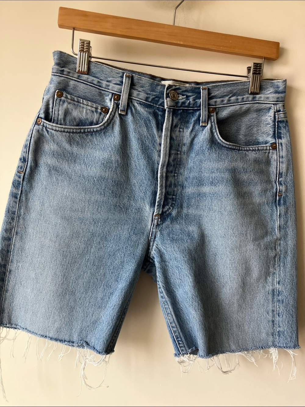 AGOLDE Riley High Rise Slim Light Blue Denim Wash Cutoff Short Size 27 EUC